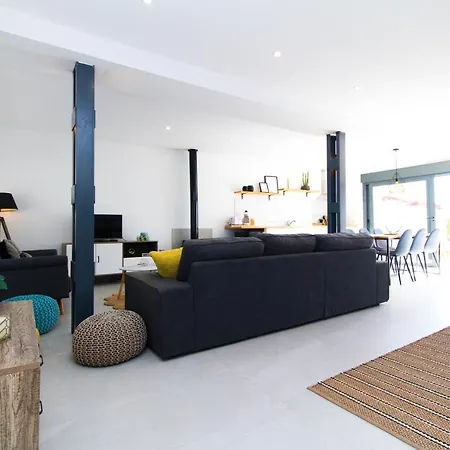 Holiday home Arenas House