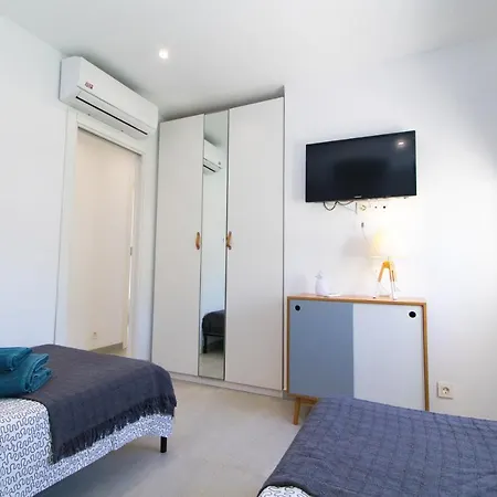 Arenas House *